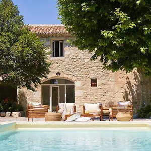 Mas Le Petit Hébergement de vacances Paradou